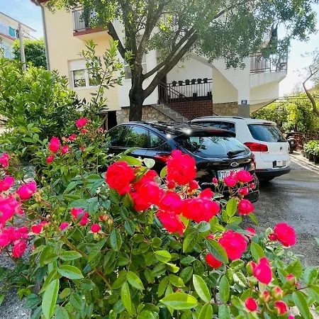 Roko Apartamento Starigrad Paklenica