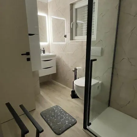 Apartment Roko *