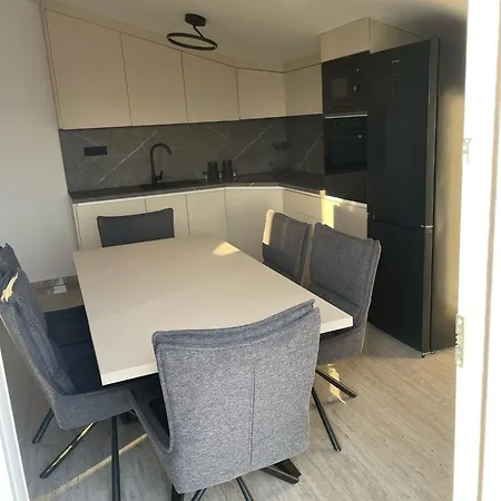 Roko Apartamento Starigrad Paklenica