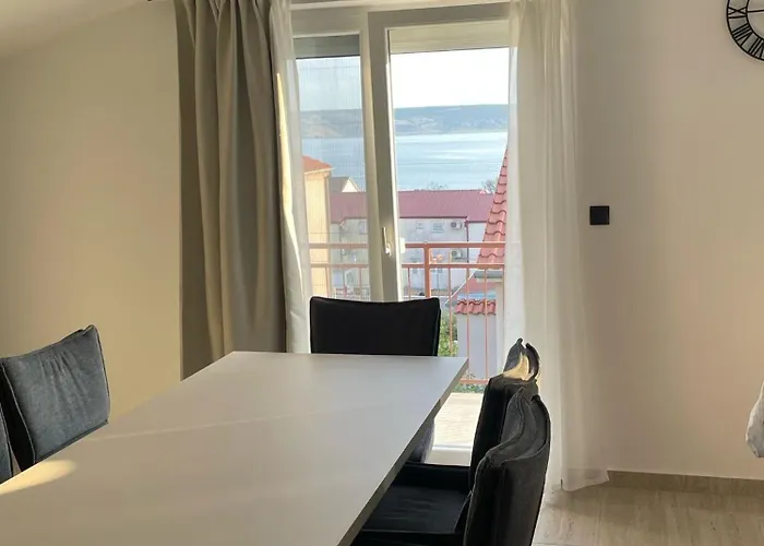 Апартаменты Roko Стариград-Пакленица